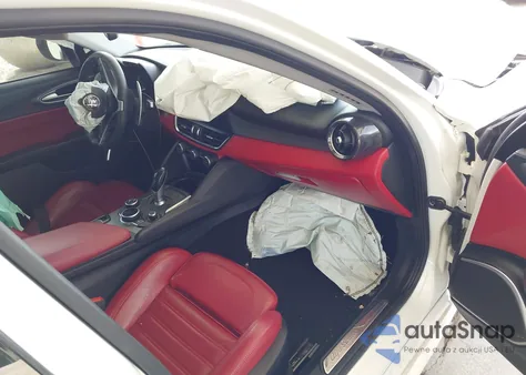 2017 Alfa Romeo Giulia Ti Rwd из США, поврежденный, VIN ZARFAECN7H7561851